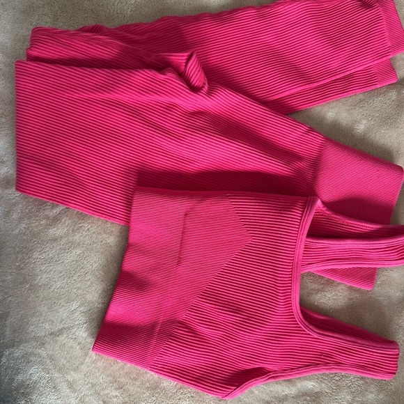 Source Unknown Pink Ribbed Leggings and Top Set - Picture 2 of 2